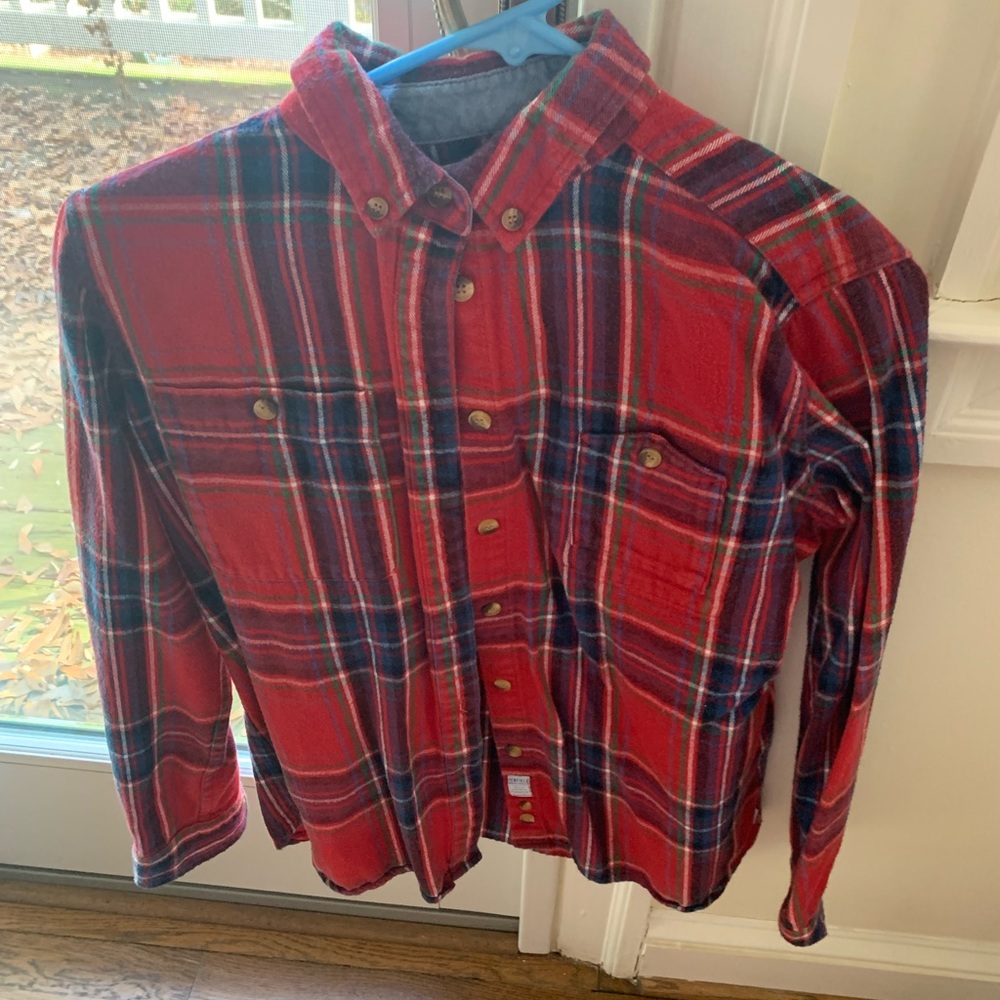 Warm Penfield bottom down shirt in a Medium.